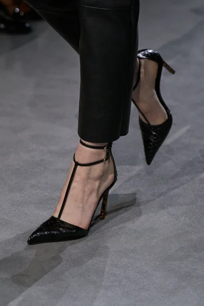 Look 5